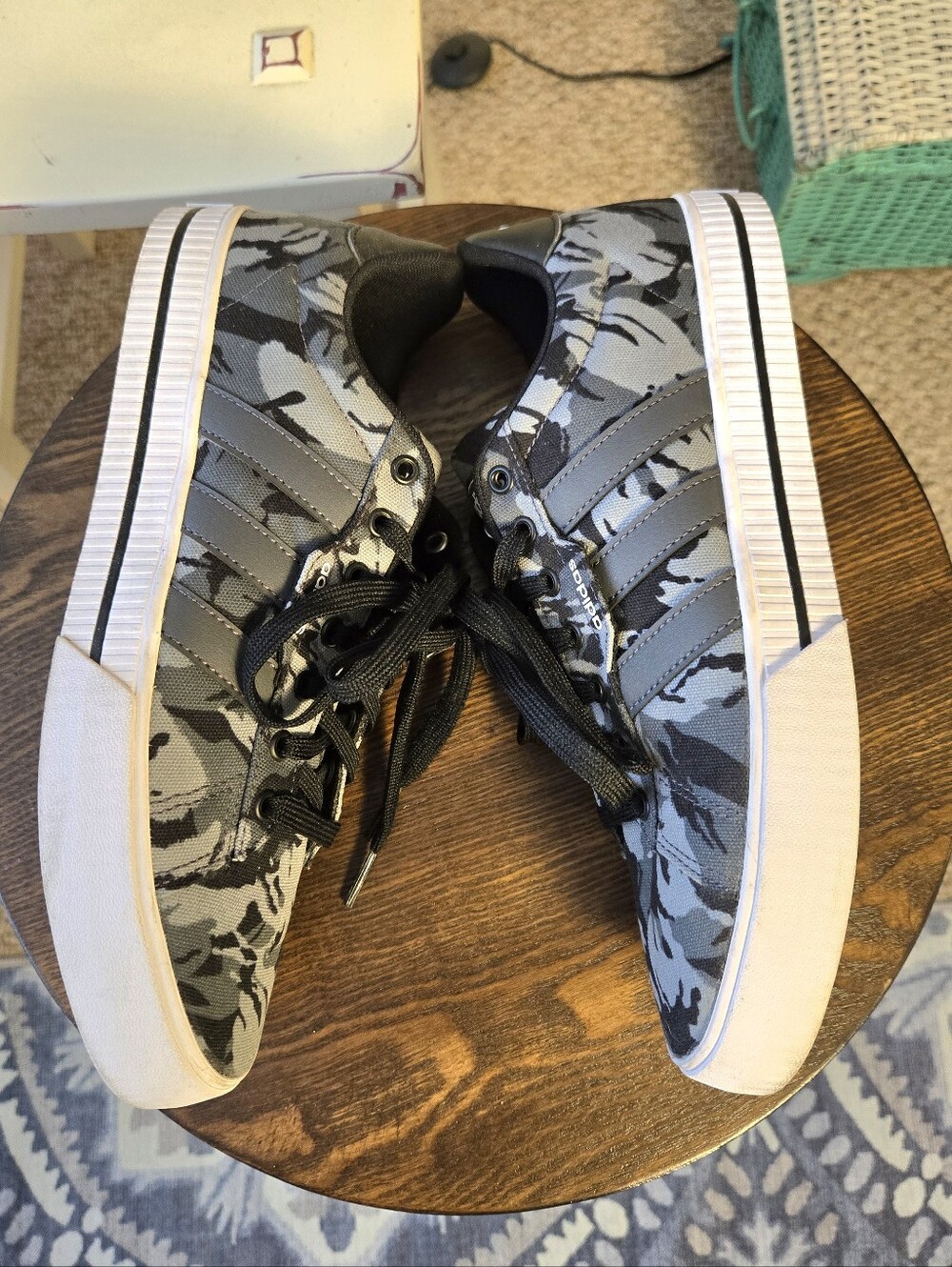 Adidas Daily 3.0 Skateboarding Shoes Sneakers - Picture 4 of 9